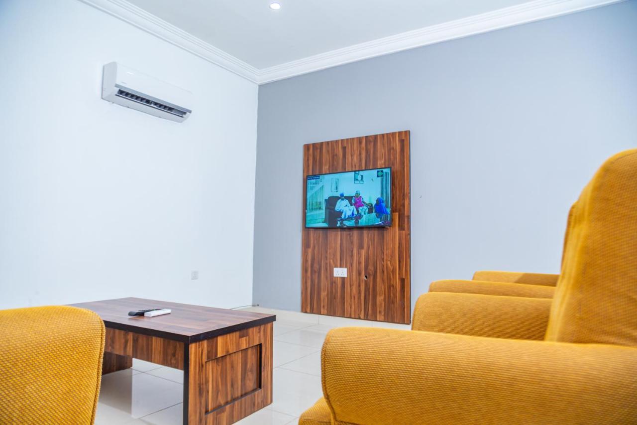 Guest Pride Hotel Kano Buitenkant foto