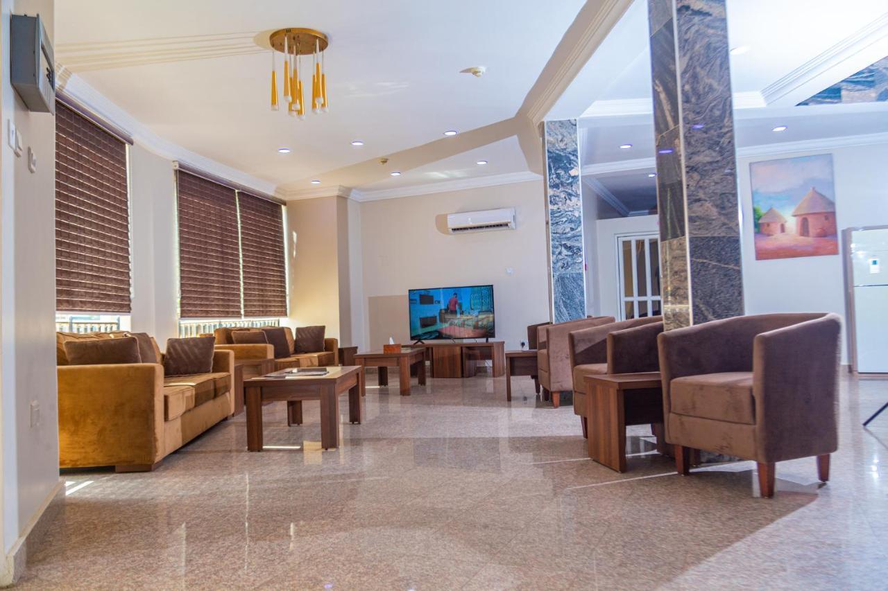 Guest Pride Hotel Kano Buitenkant foto