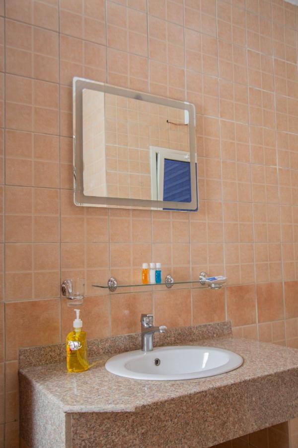 Guest Pride Hotel Kano Buitenkant foto