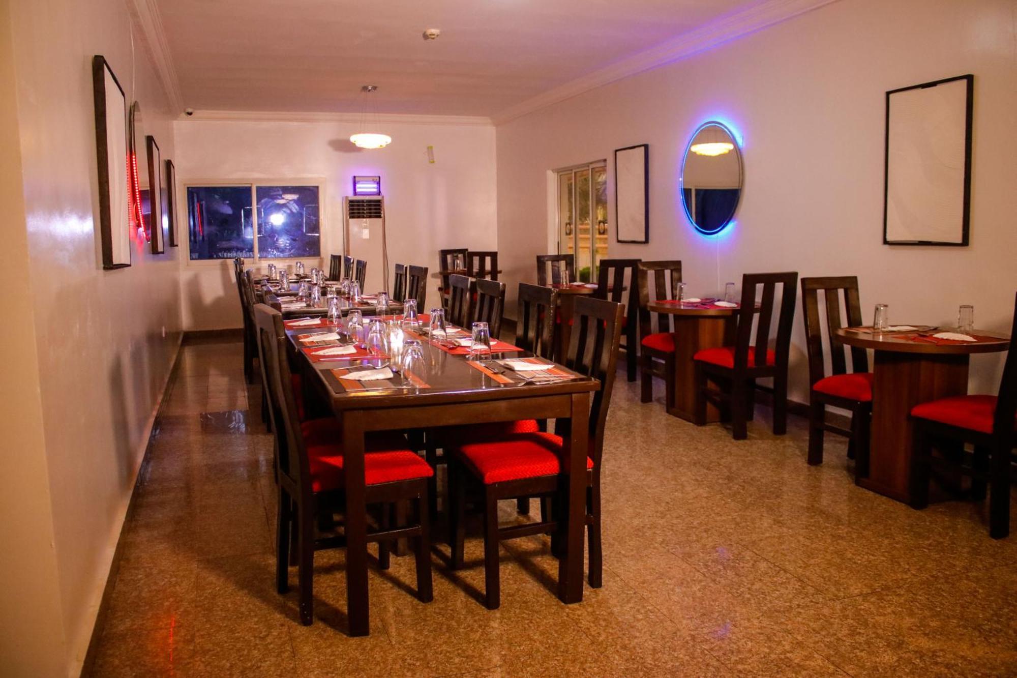 Guest Pride Hotel Kano Buitenkant foto