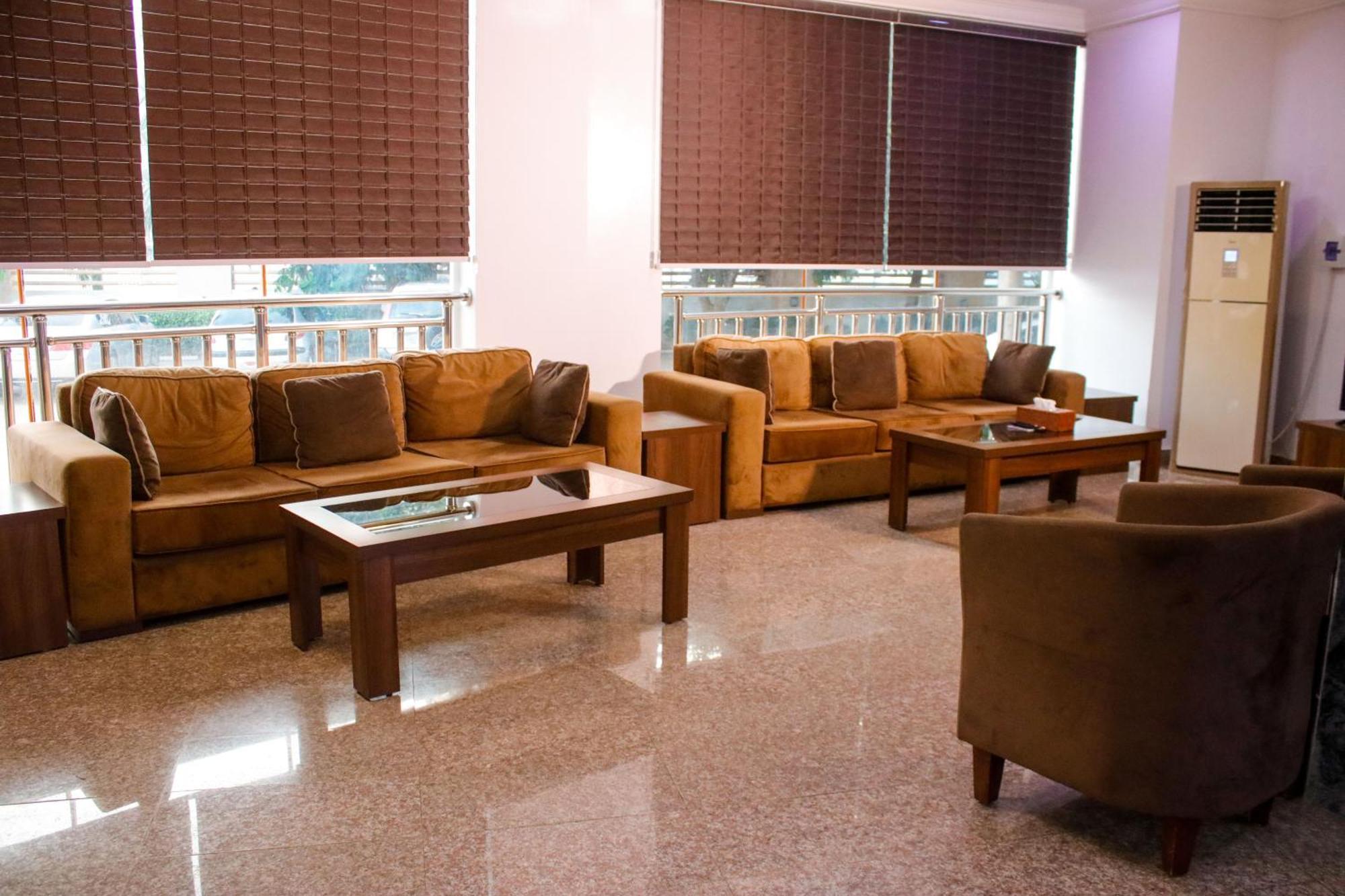 Guest Pride Hotel Kano Buitenkant foto