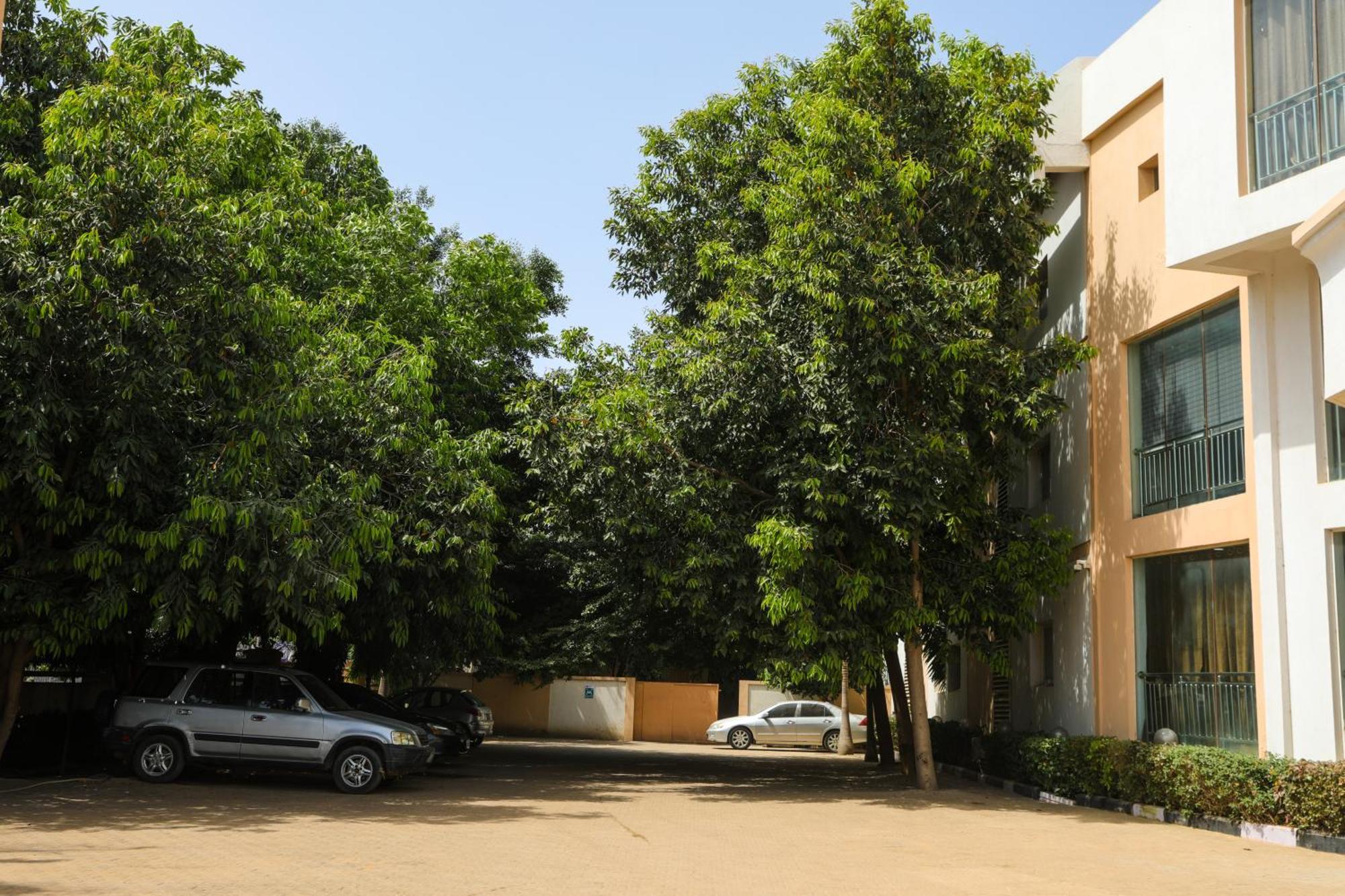 Guest Pride Hotel Kano Buitenkant foto